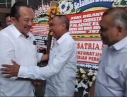 Bupati Karanganyar Rober Christanto Kembali dari Retret, Disambut Pejabat Pemkab di Kediaman Pribadi