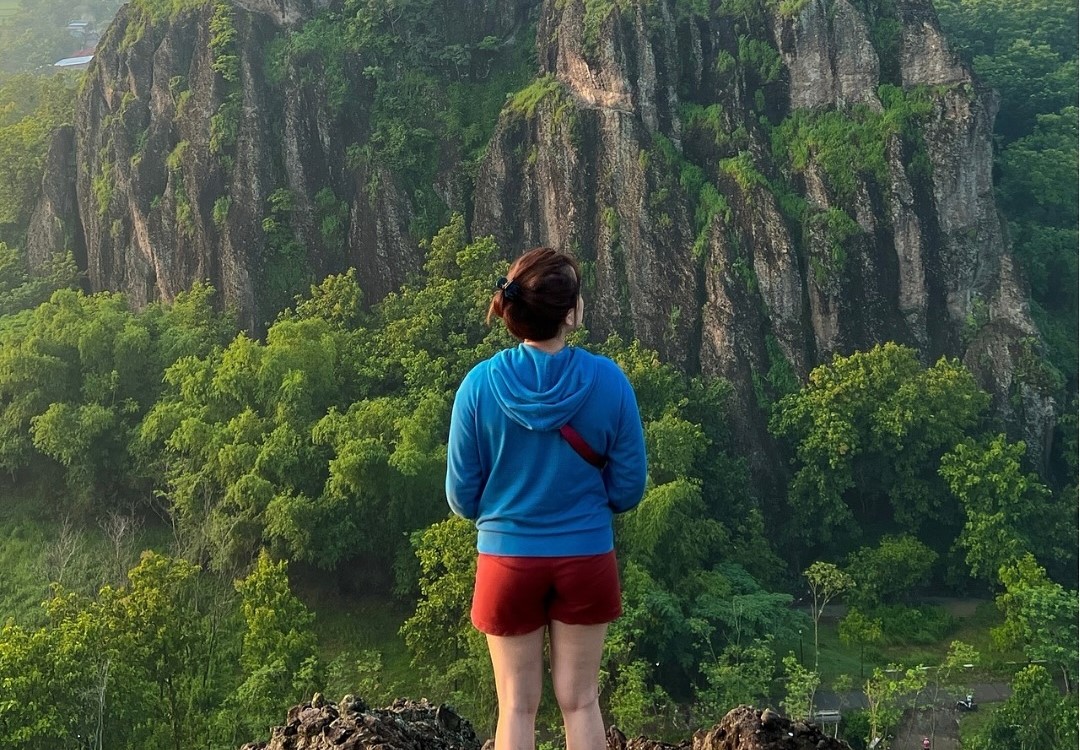 10 Gunung untuk Pendaki Pemula yang Wajib Dikunjungi