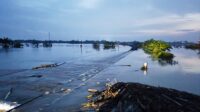 banjir sungai Tuntang kereta api