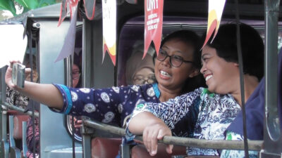 Serunya Guru BK se-DIY Naik Kereta Kelinci Keliling Kampus UMY dalam Rangka Milad ke-44