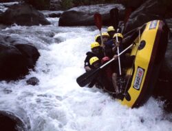 Serunya Wisata Arung Jeram di Rainbow Rafting Pemalang