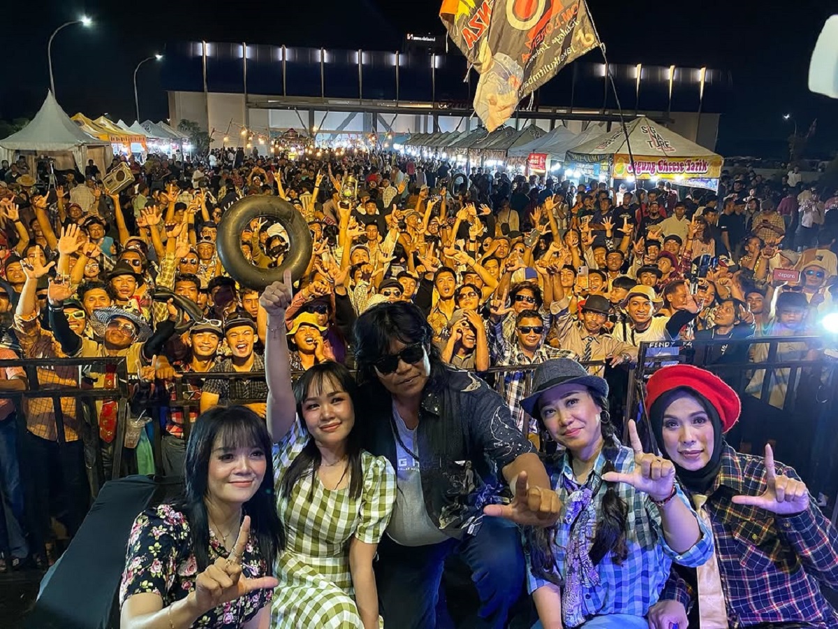 Bagi Anda yang tidak ingin ketinggalan euforia konsernya, berikut ini adalah jadwal lengkap dan lokasi penampilan OM Lorenza di bulan Mei dan awal Juli 2025. Jadwal Konser OM Lorenza Mei 2025