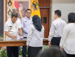 Gubernur Ahmad Luthfi Serahkan 3.947 Surat Keputusan CPNS dan PPPK 2024
