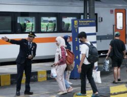 Ratusan Ribu Penumpang Percayakan KA Lokal Daop 4 Semarang