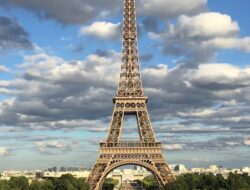 Panas Menyengat, Menara Eifel Ditutup