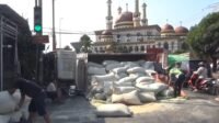 TEREKAM CCTV TRUK ALAMI REM BLONG